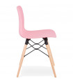 Chaise design rose en plastique et bois Delphine